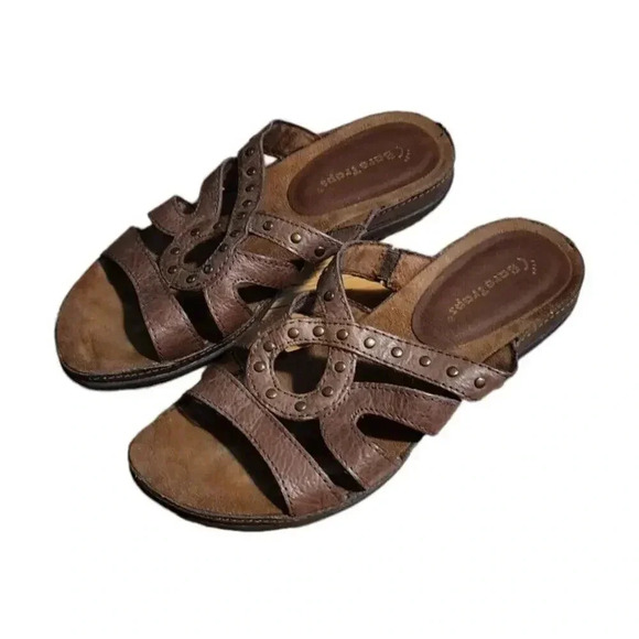 Bare Traps Women's Size 6 Darbi Brown Leather Slip On Slides Studded Sandals - Picture 2 of 6